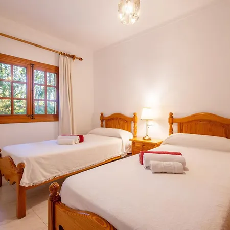Can Vila Villa *
